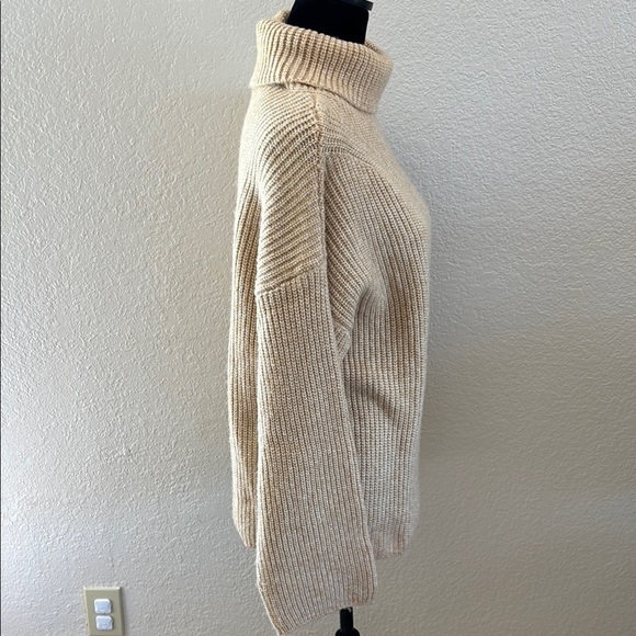 ASOS DESIGN knitted midi skirt and turtle neck sweater set - Picture 6 of 11